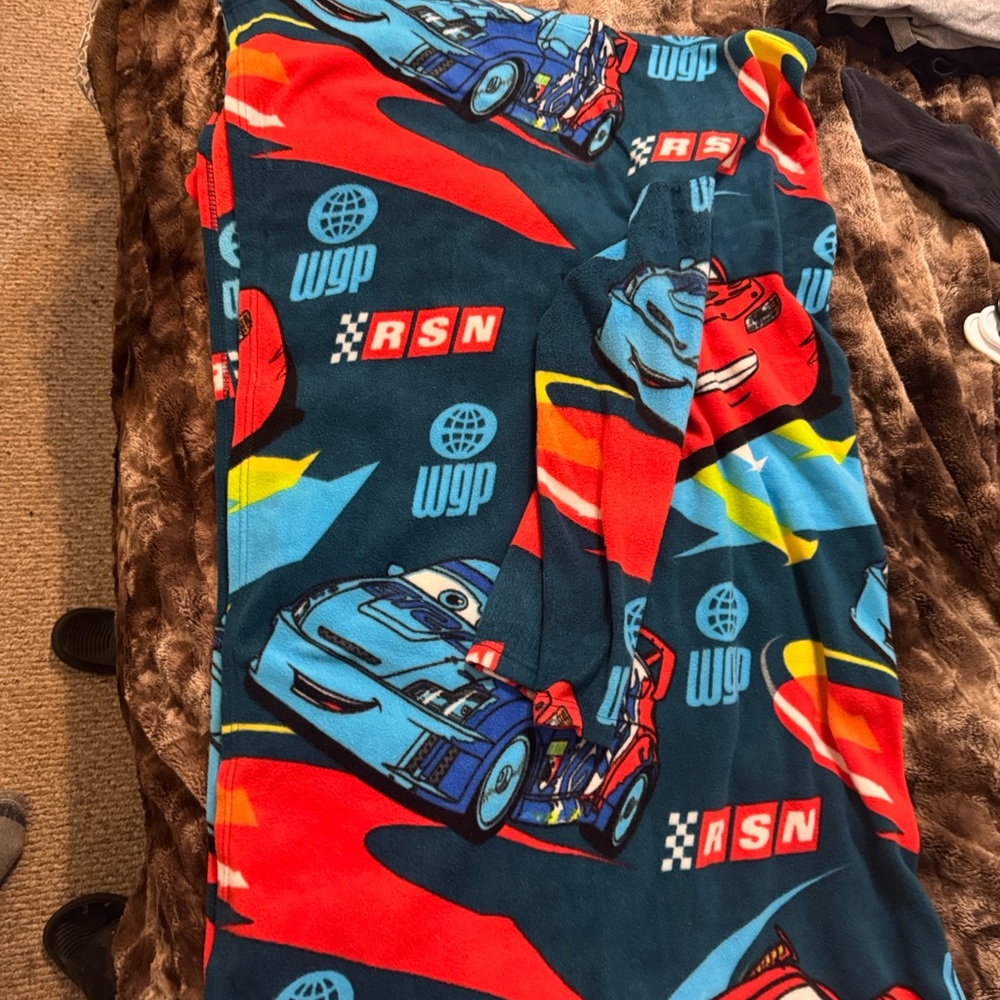Cars blanket with sleeves for kids